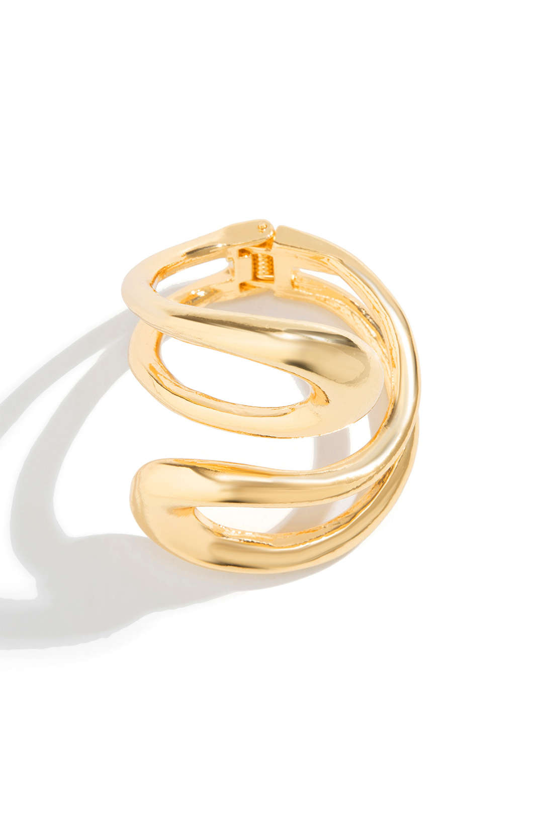 Pulsera asimétrica recortada