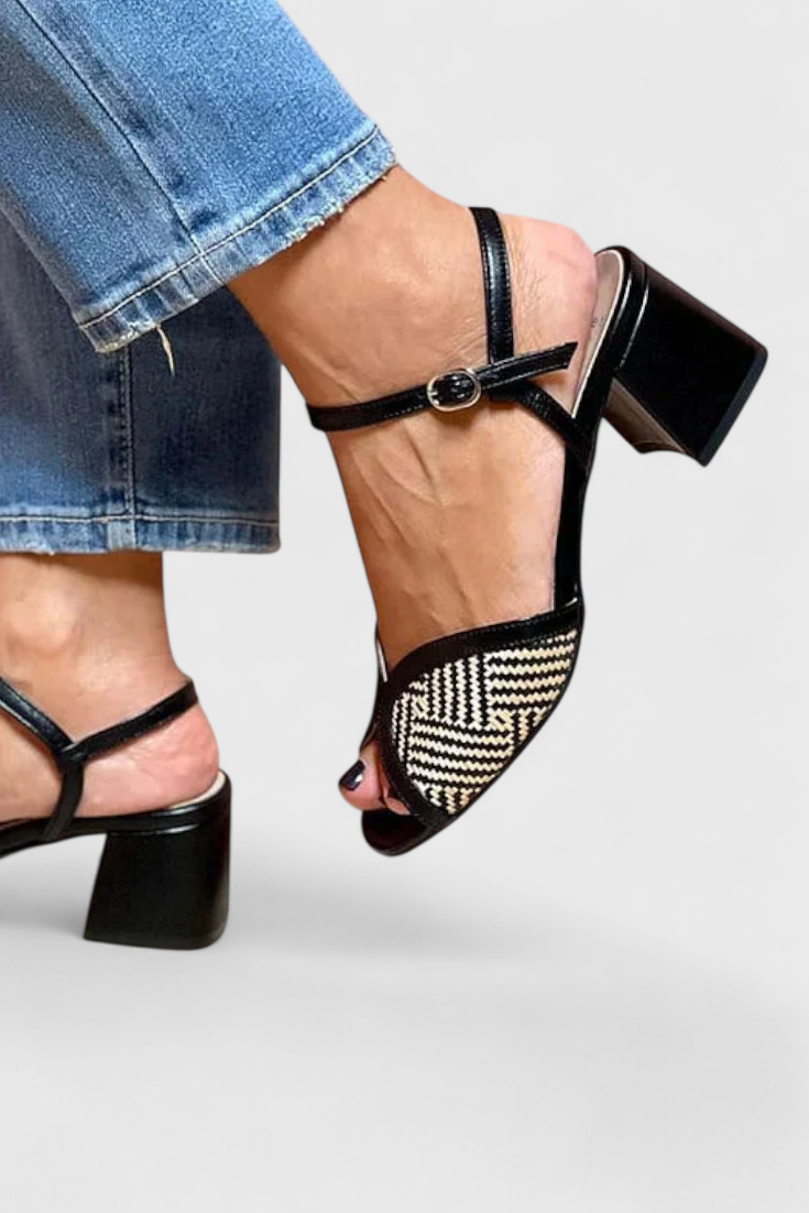 Ustinya Tacones Negros